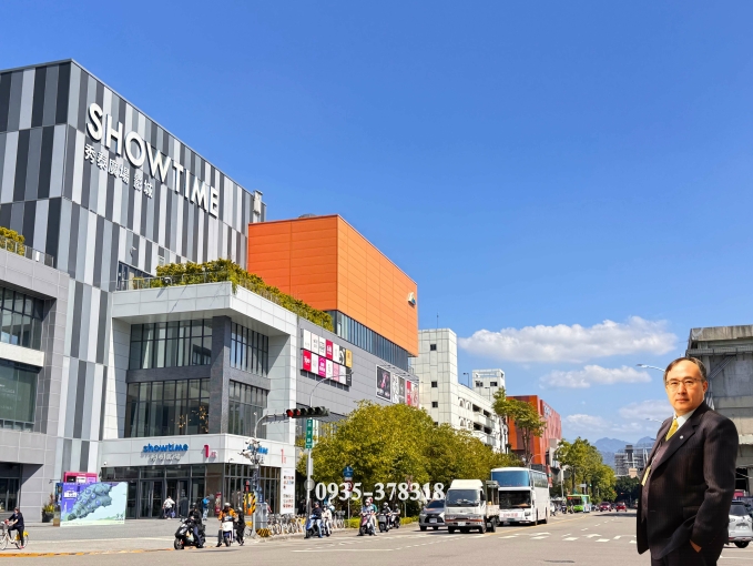 (含管)三井 LaLaport 台中｜浩瀚湖濱城｜三房平車（第2張）