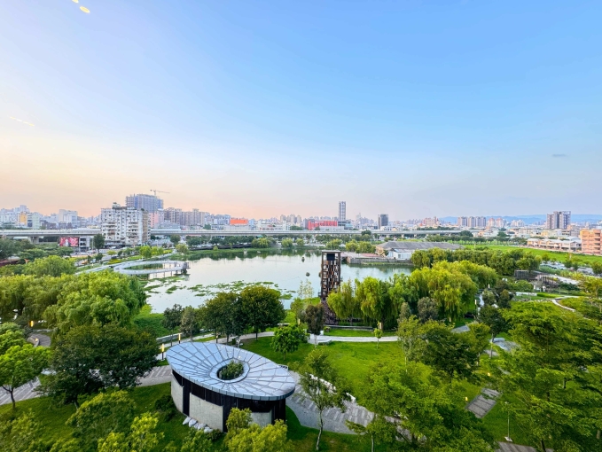 (含管)三井 LaLaport 台中｜浩瀚湖濱城｜三房平車（第5張）