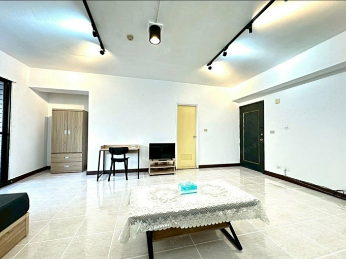 自租台中市西區獨立特大套房 - Image 4