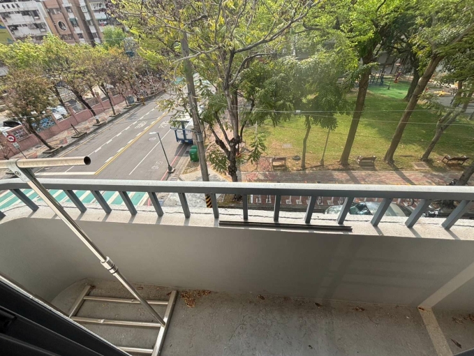 橘子🍊陳平國小🍊有電梯陽台獨洗曬網路大套房🍊可貓（第6張）