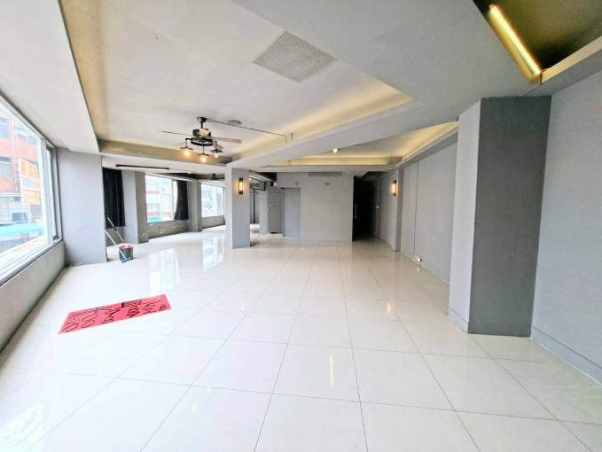 可營登@2~4樓招租~正當合法經營可（第5張）