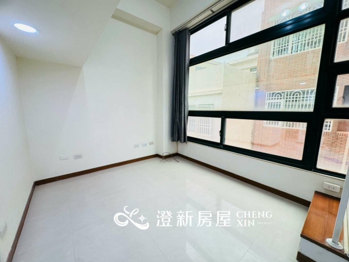 🐱🐶金山街一房一廳樓中樓可養貓狗/可租補報稅 🐱🐶室內固定機車位/有電梯/台水台電/獨立洗衣機 - Image 2