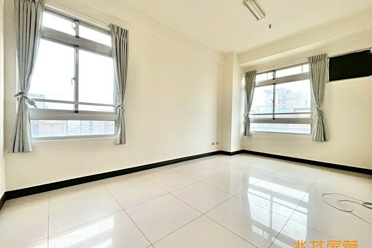 兆基社會住宅🏡鳳山新城大三房租金含平車可寵（第4張）