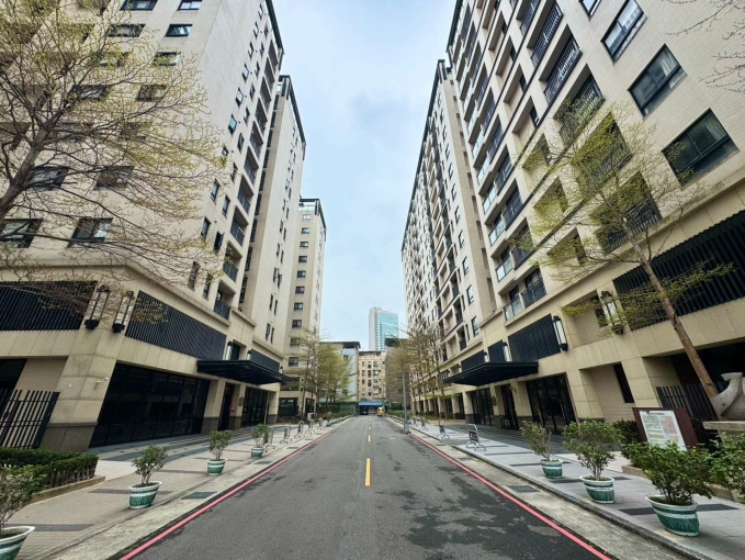 🍎水湳中國醫/文心捷運~可租補可寵寧靜優質🍎輕齡3房平車（第1張）