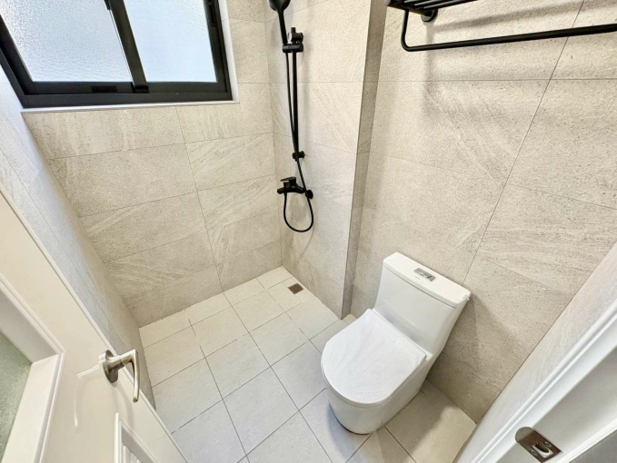 全新未住☆電梯套房☆租補☆陽台☆飲水機子母車（第7張）