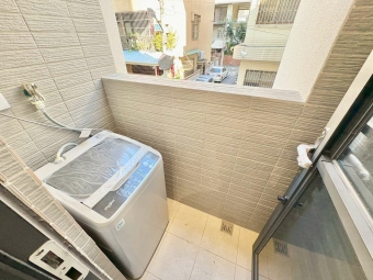 全新未住☆電梯套房☆租補☆陽台☆飲水機子母車（第8張）