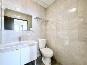 全新裝潢✨高鐵5分鐘✨陽台獨洗曬✨子母車✨台水電（第9張）