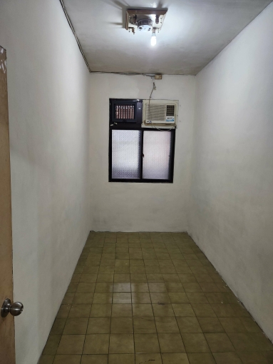 2樓三房水泥隔間（第3張）