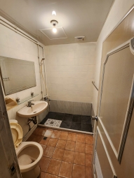 2樓三房水泥隔間（第8張）