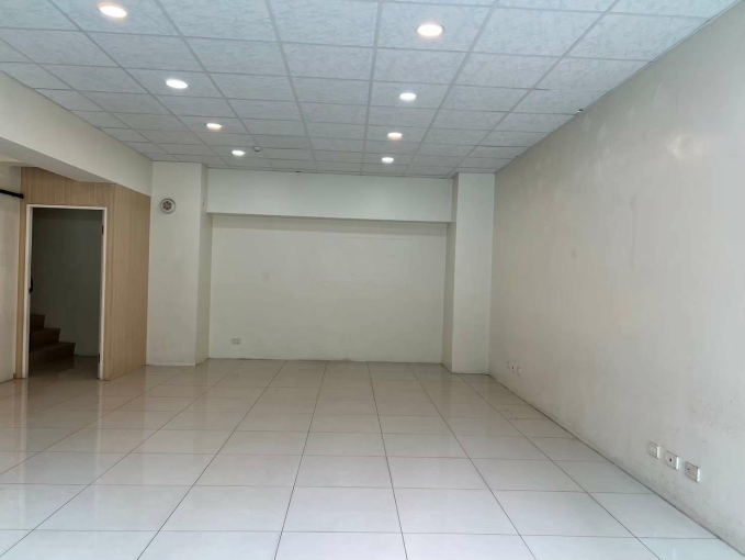 屋況新,林立集合式住宅,店面 附近生活機能佳（第1張）