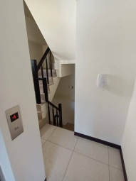 橘子🍊馬到成功🍊新社全新電梯邊間透天🍊含管含電梯保養（第4張）