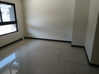 橘子🍊馬到成功🍊新社全新電梯邊間透天🍊含管含電梯保養（第12張）