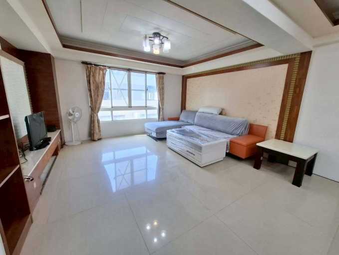 雙租補★四大房平面車位★電梯一層一戶（第8張）