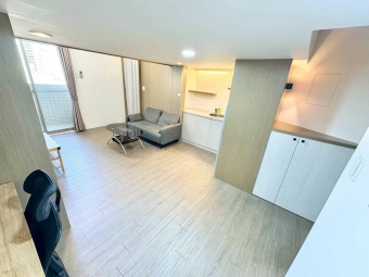 🧡加賴約🧡電梯樓中樓🧡租屋補助🧡陽台獨洗🧡流理台🧡台水台電🧡百萬裝潢🧡（第1張）