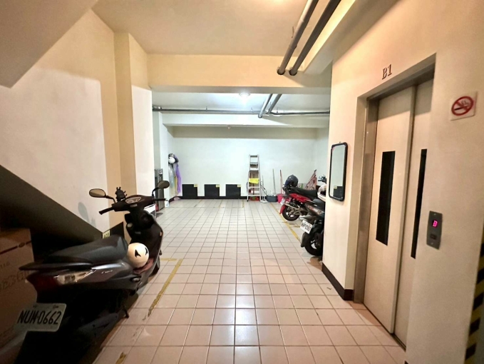 靜宜弘光台積電✨室內機車位✨可租補✨管理員代收包裹(第8張)