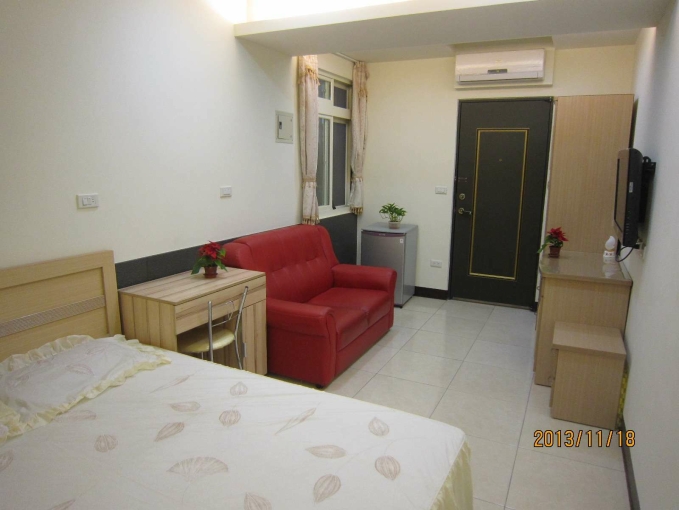 租屋補助.飲水機.停機車.倒垃圾.陽台.洗衣.曬衣9/3才可入住 - Image 1