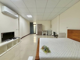 威士忌加可樂✨陽台獨洗💕近水湳 中央公園 迪卡農⚡宇你相見（第2張）