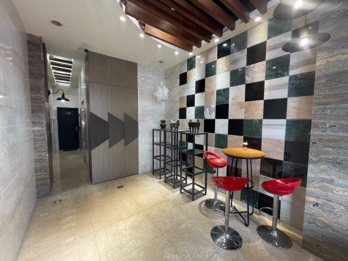 可租補*電梯*流理臺*陽台*飲水機*子母車~（第10張）