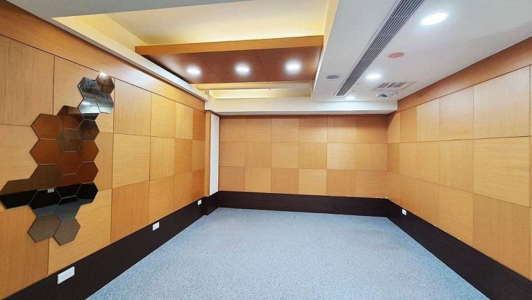 ☆捷運忠孝敦化☆優質辦公、漂亮裝潢、方正格局（第5張）