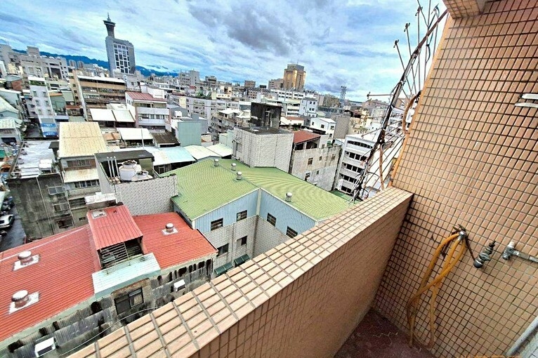 兆基🏡中區近第二市場電梯獨洗曬拎包套房(第10張)