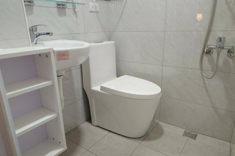 愛姐の美屋❤️全新太原車站衛浴窗租補❤️陽台獨洗流理台（第13張）