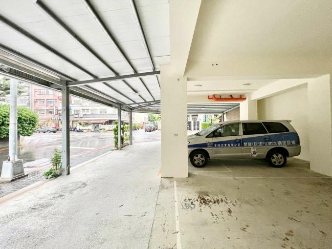 朝貴路電梯金店面⚜️（第3張）