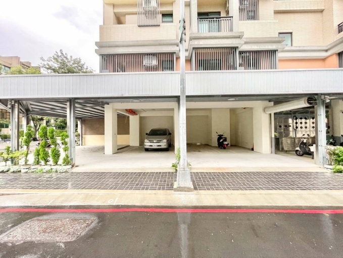 朝貴路電梯金店面⚜️（第1張）