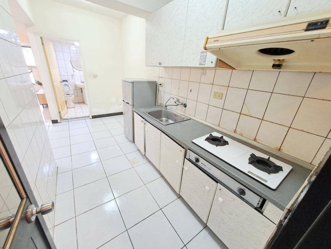 可租補☆3房2廳2衛☆電梯管理員☆平車 - Image 10