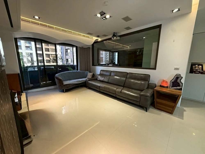 傑出租屋/大有大業稀有一層兩戶,高檔社區雙車位 - Image 2