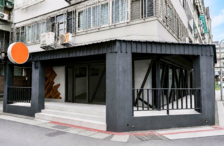 🔥忠孝復興站🏆漂亮東區黃金三角窗財神店面好臨停✅報稅營登(第9張)