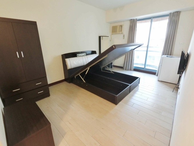 美術館✨電梯✨管理員✨（第1張）