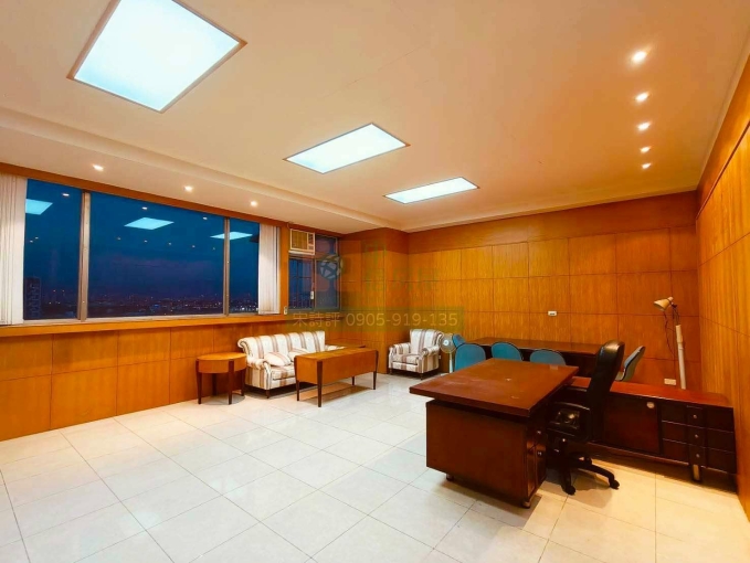 ✨ 鄰近武陵高中|稀有釋出超大坪辦公室/住宅兩用空間✨