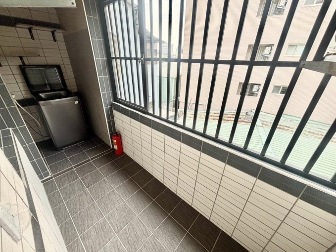 燙到要放耳邊降溫👍2房1廳✨可租補✨陽台獨洗💕近一中 中友⚡宇你相見（第8張）