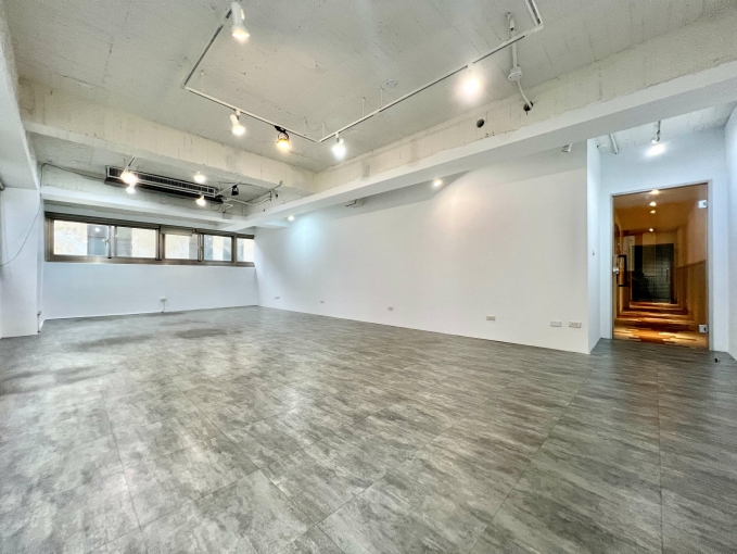 附隔間🍀電梯🍀屋況佳🍀可營業登記（第4張）