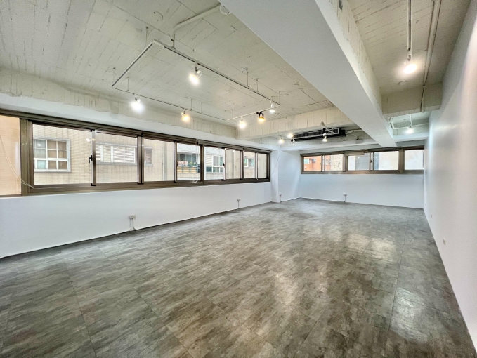 附隔間🍀電梯🍀屋況佳🍀可營業登記（第2張）