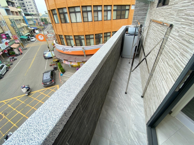 🏡大雅學府商圈稀有陽台獨洗套房🏡可租補/流理台/系統櫃/衛浴乾濕分離 - Image 9