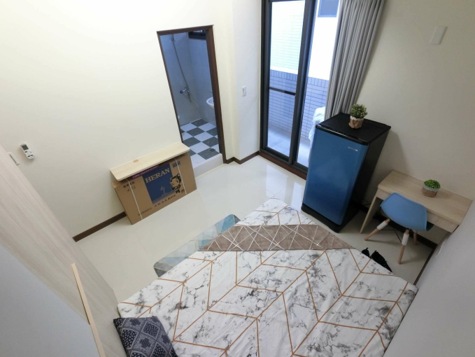 🏡全新套房🏡3分鐘豐原交流道旁/走路岸里國小/交通便利/可租補/雙租補/陽台獨洗曬/精緻套房 - Image 1