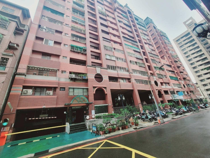 榮總商圈*校園聯盟3房+平車 - Image 1