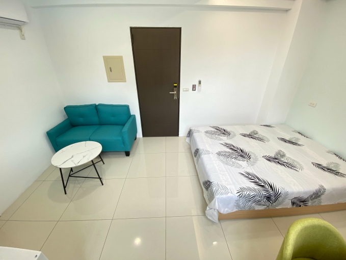 逢甲租補超新套房*陽台獨洗曬*沙發~(第4張)