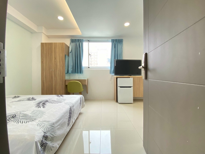 逢甲租補超新套房*陽台獨洗曬*沙發~(第2張)