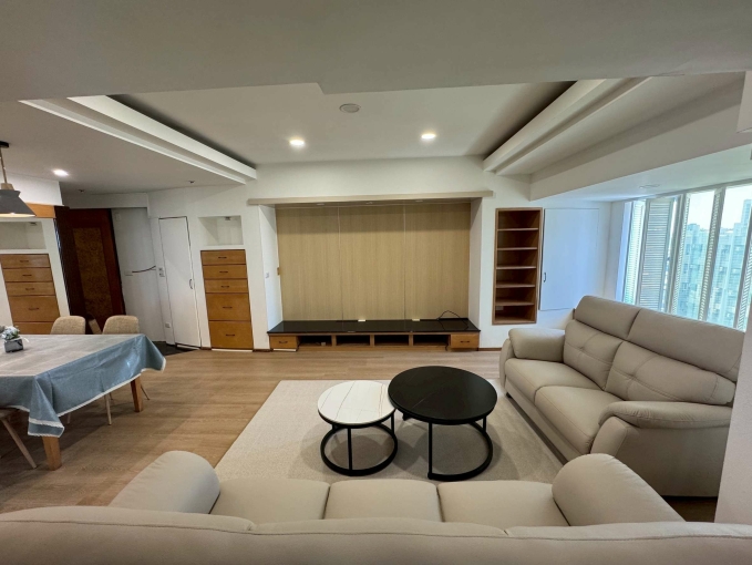 東區-夢時代商圈-3房平車-禁寵 - Image 1