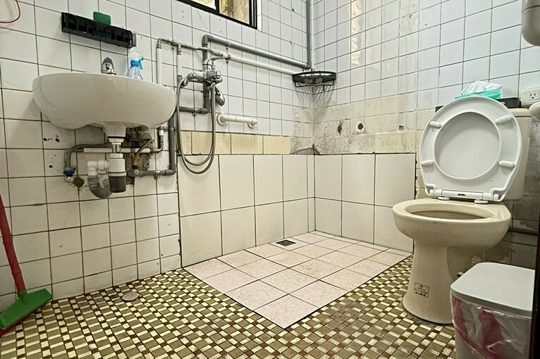 兆基社會住宅🏡南新街一樓✅膝蓋救星✅門口可停車3房1廳✅(第8張)