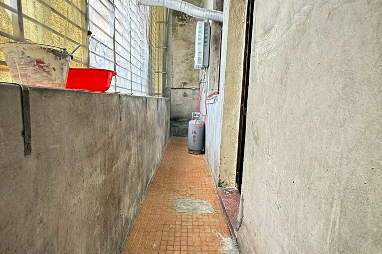 兆基社會住宅🏡南新街一樓✅膝蓋救星✅門口可停車3房1廳✅(第7張)