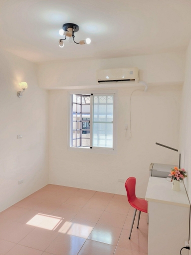 🏠繁華熱鬧的黃金商圈｜溫馨輕簡的恬適小品｜親友案件免收仲介費（第1張）