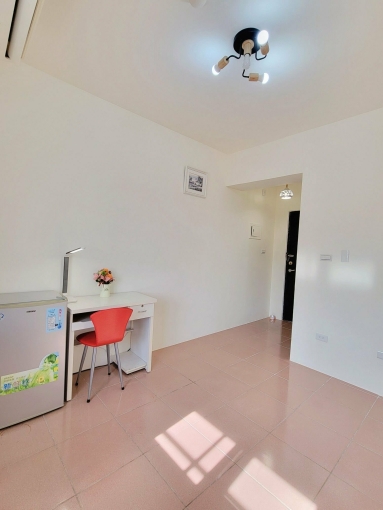 🏠繁華熱鬧的黃金商圈｜溫馨輕簡的恬適小品｜親友案件免收仲介費（第2張）