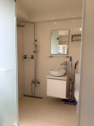 三個大窗戶｜對外通風良好｜台中市正西區｜分租套房｜個人文藝感魔術空間套房｜屋主自租｜整理ing（第3張）