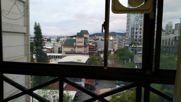 溫泉路生活機能佳正溫泉宅. 交通方便,（第1張）