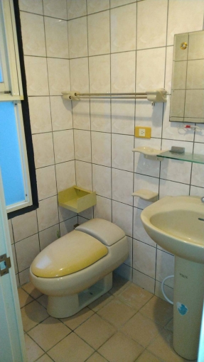 溫泉路生活機能佳正溫泉宅. 交通方便,（第2張）