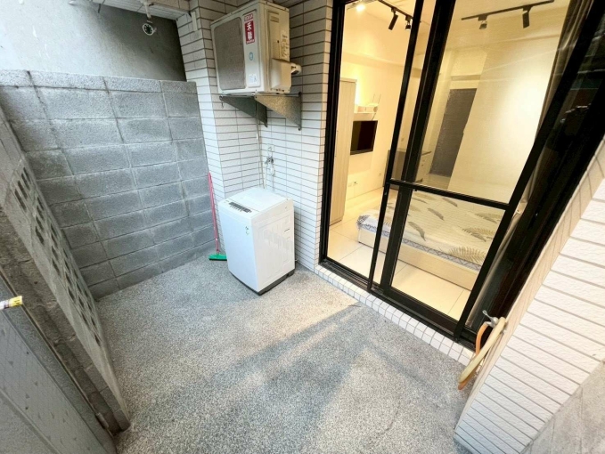 🔥北區電梯套房🔥露臺獨洗🔥飲水機子母車🔥近中華路夜市 - Image 2