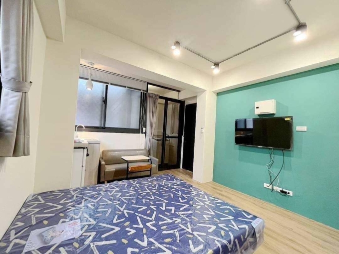 降價。東區玉皇公寓三樓套房可租補(第1張)